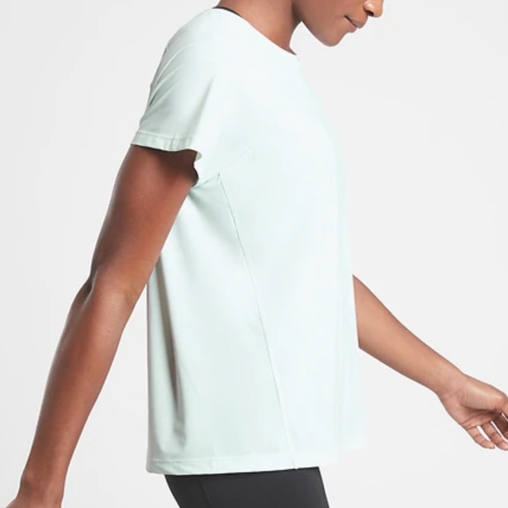 NWT Athleta Ultimate Train Tee